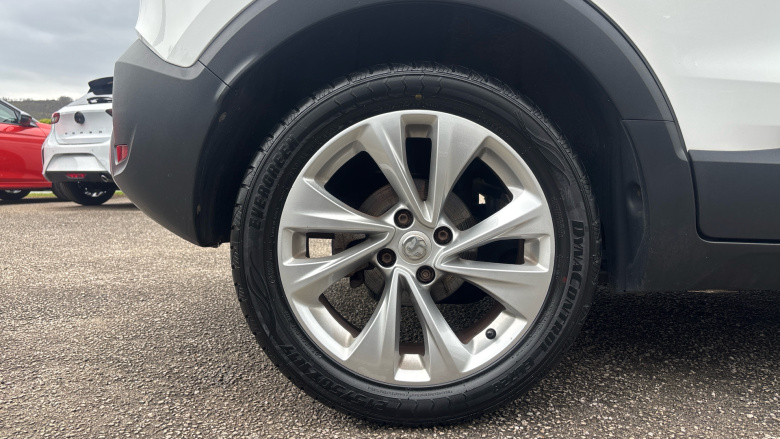 Vauxhall Crossland X 1.2T ecoTec [110] Tech Line Nav 5dr [6 Spd] [S/S] Petrol Hatchback